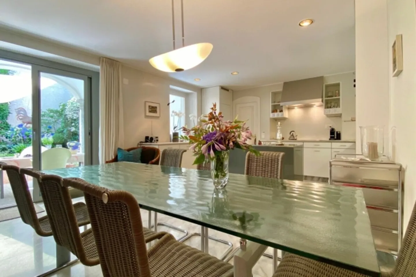 Pura tranquillità !!! Palazzo di paese restaurato con cortile mediterraneo e garage doppio - vicino a Lugano - Foto 4 di 9