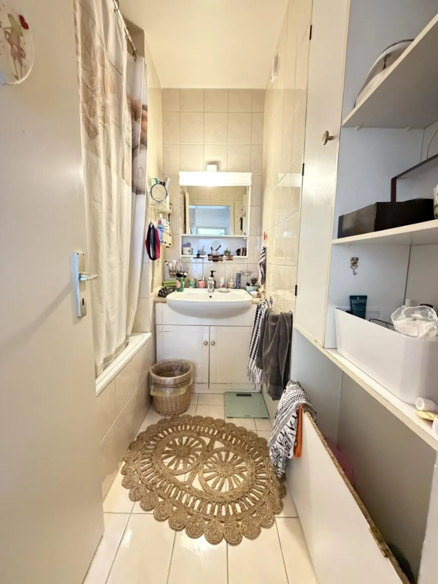 Charmante Wohnung mit 3.5 Zimmern in Prilly - Foto 8 von 11