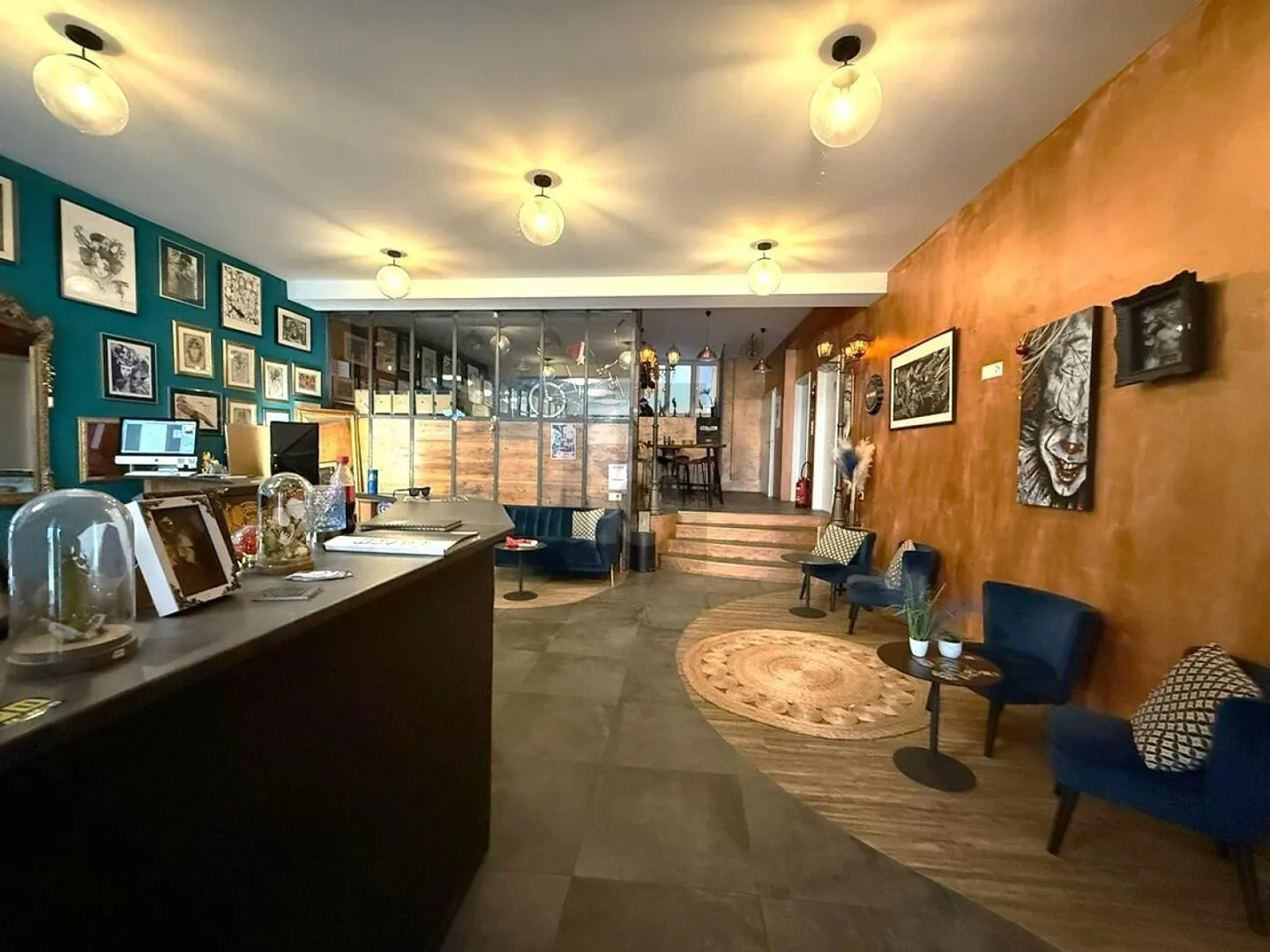 SPACIOUS AND VERY MODERN - Photo 2 of 5