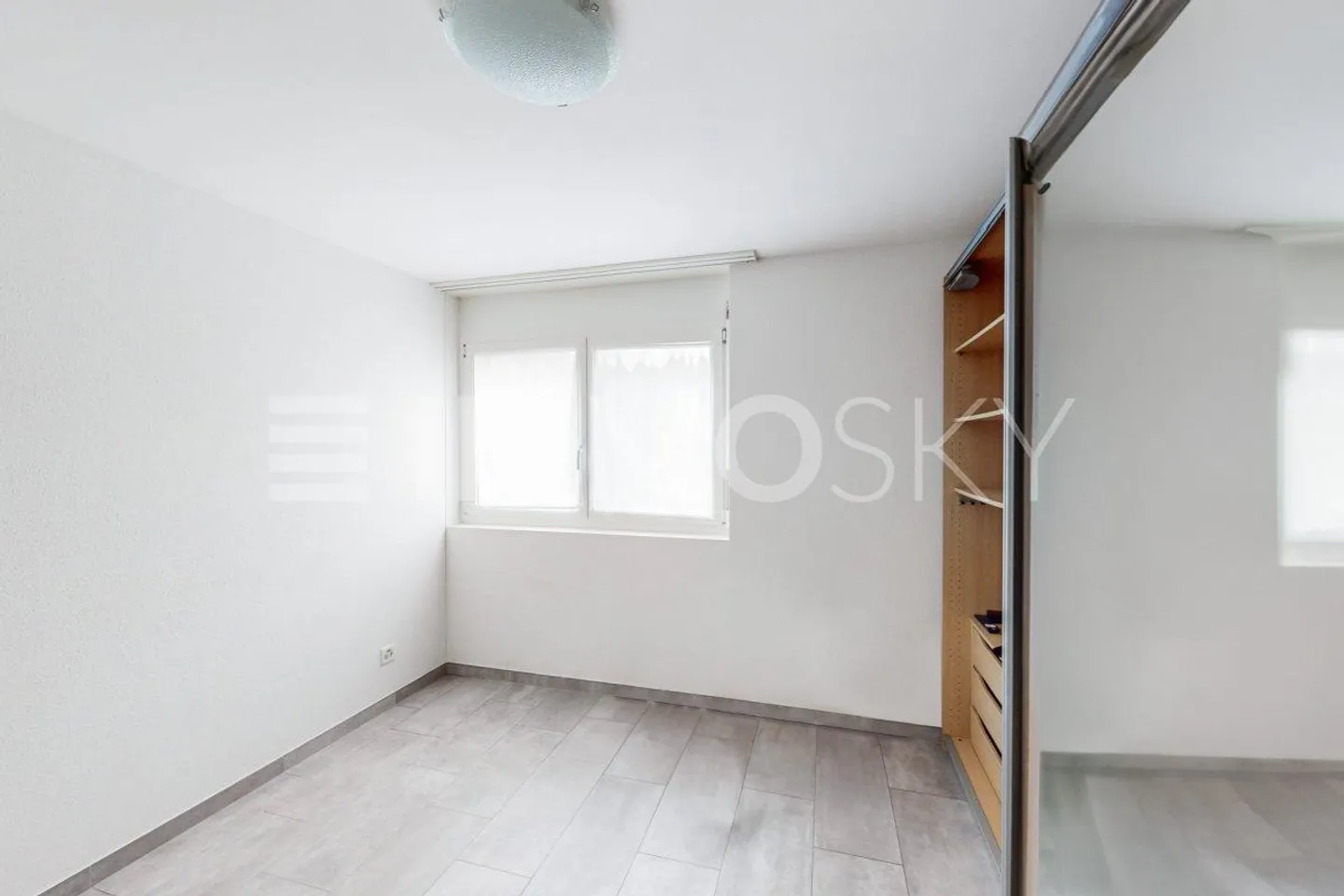 Modern Apartment in Quiet Area - Photo 5 of 5