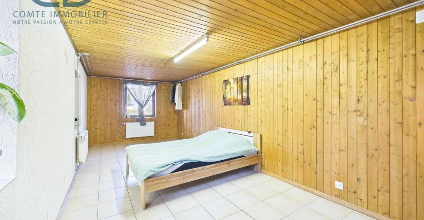 Renovated old farmhouse with stable and land - Photo 5 of 13