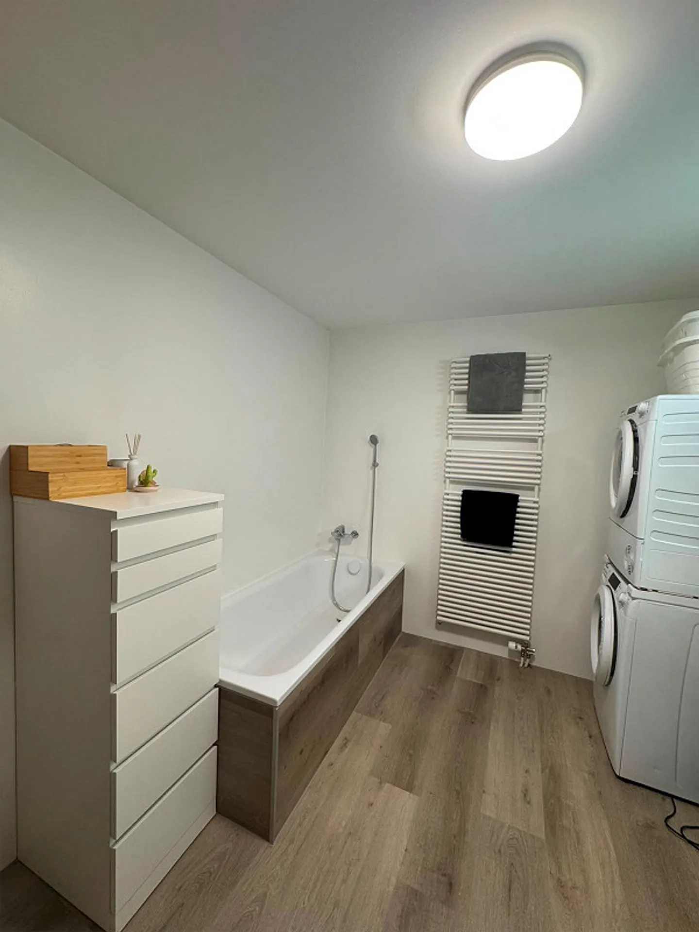 Modern and spacious 2.5-room apartment in a prime location in Frauenfeld - Photo 4 of 8