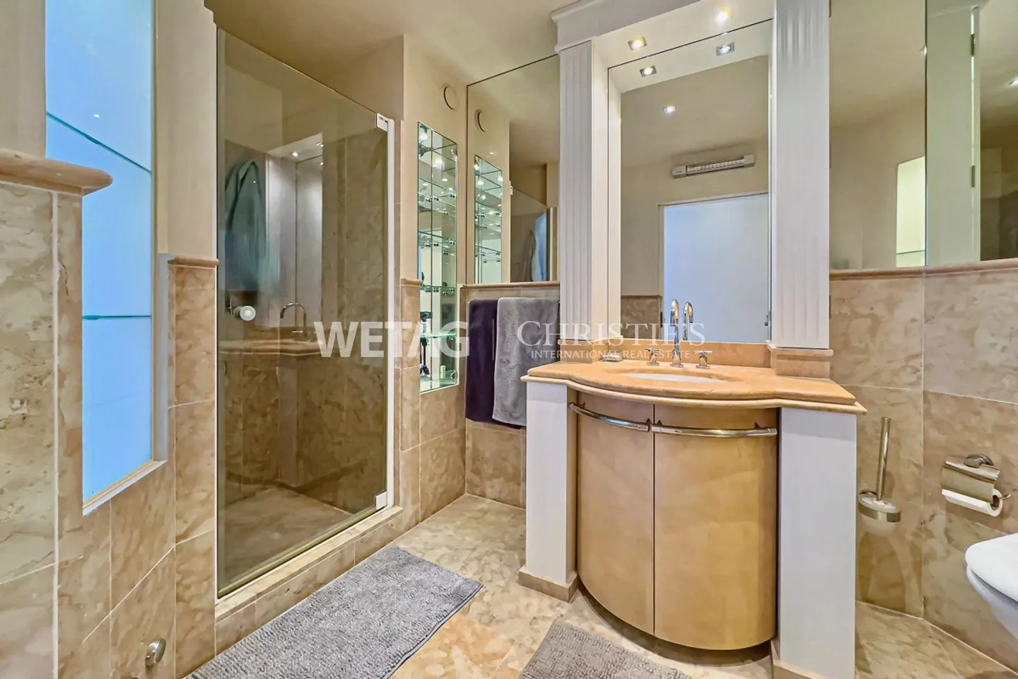 Lugano-Bissone : Appartement avec accès direct au lac, piscine extérieure, se... - Photo 7 sur 13