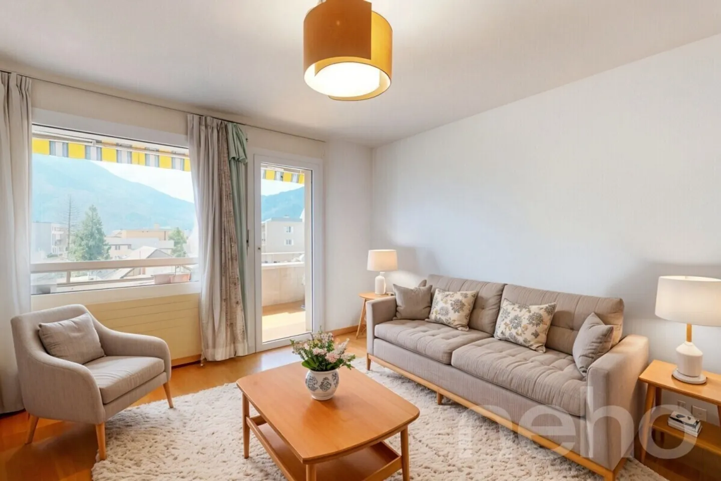 Exclusive: 2.5 rooms close to a shop and neighborhood café - Photo 3 of 13