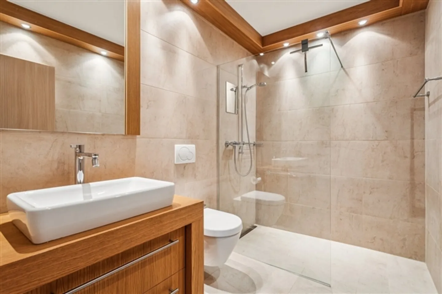 The Elegance of a Penthouse Built for Longevity - Photo 3 of 13