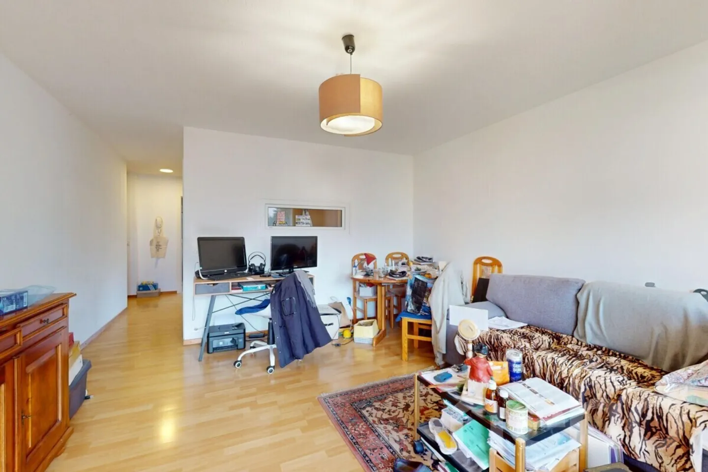 Exclusive: 2.5 rooms close to a shop and neighborhood café - Photo 8 of 13