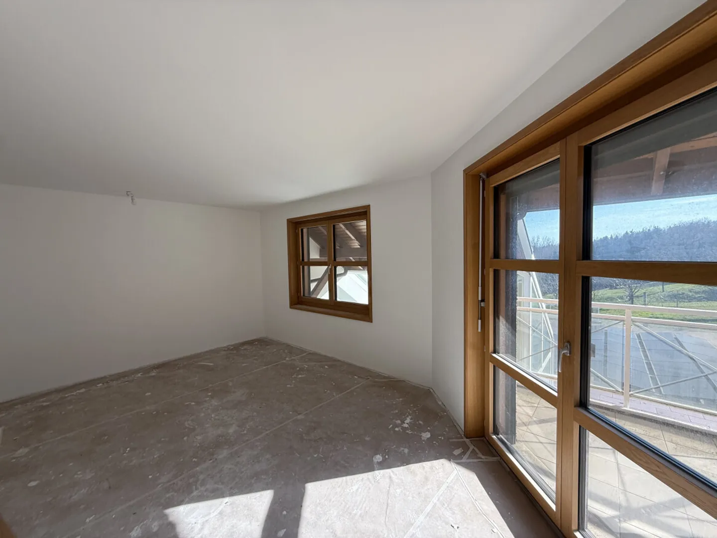 RENOVATED FAMILY HOUSE - Photo 6 of 13