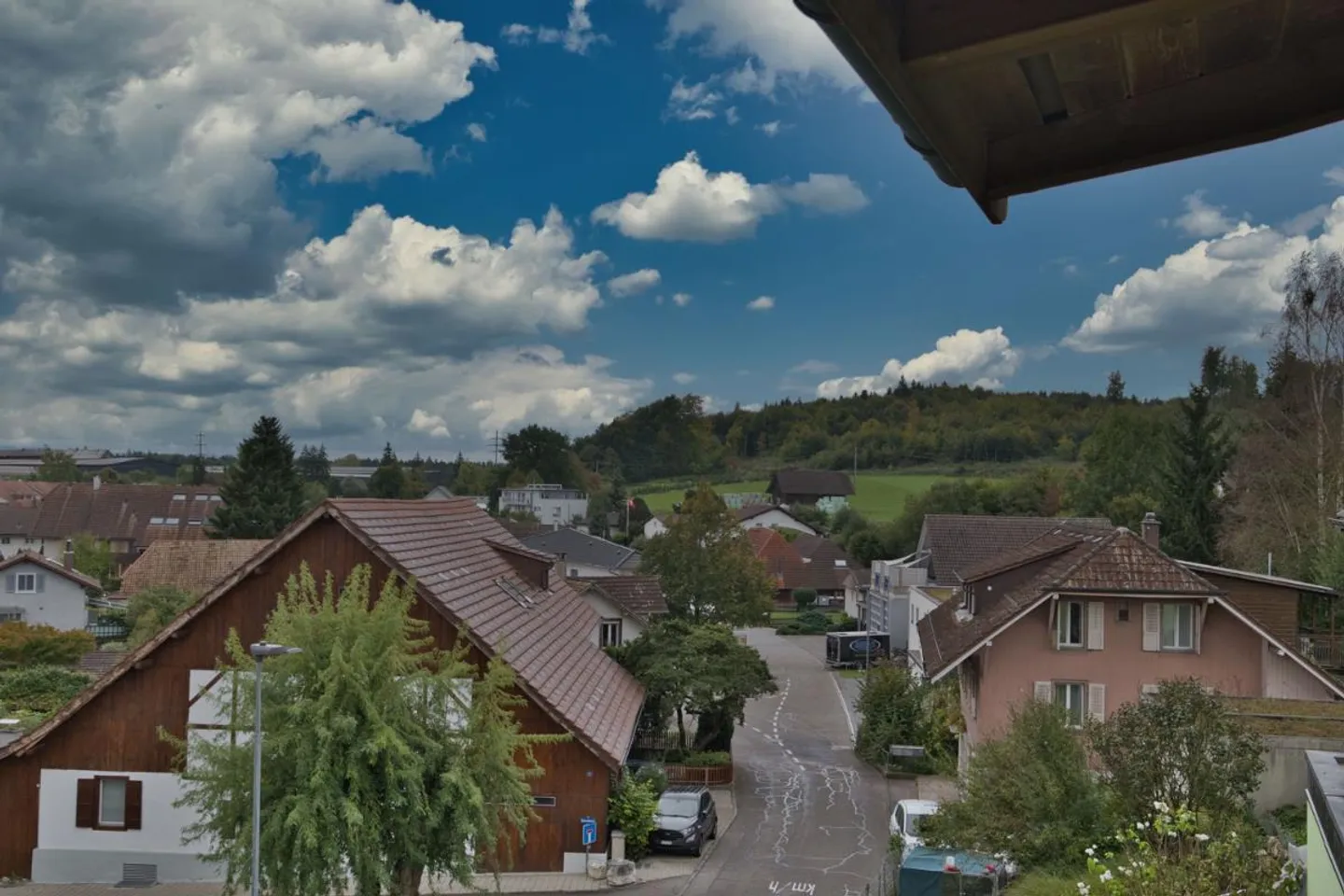 Incantevole casa unifamiliare di 4,5 stanze con pannelli solari a Biberist - Foto 2 di 5