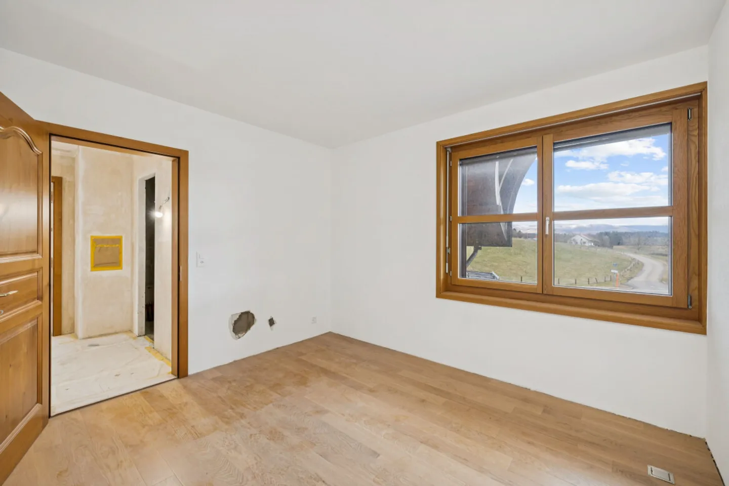 RENOVATED FAMILY HOUSE - Photo 9 of 13