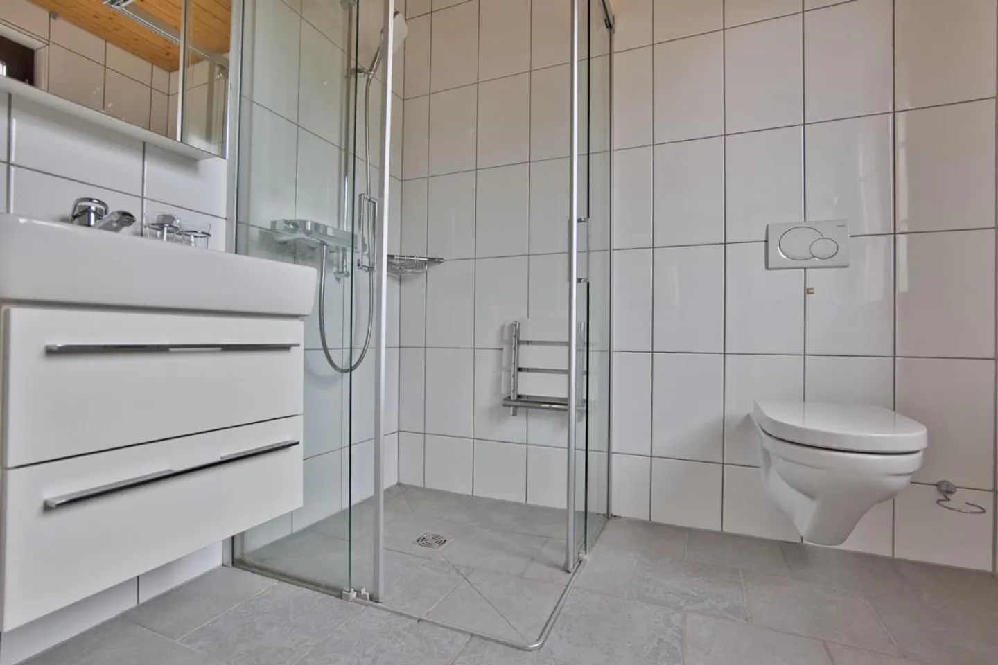 Incantevole casa unifamiliare di 4,5 stanze con pannelli solari a Biberist - Foto 4 di 5