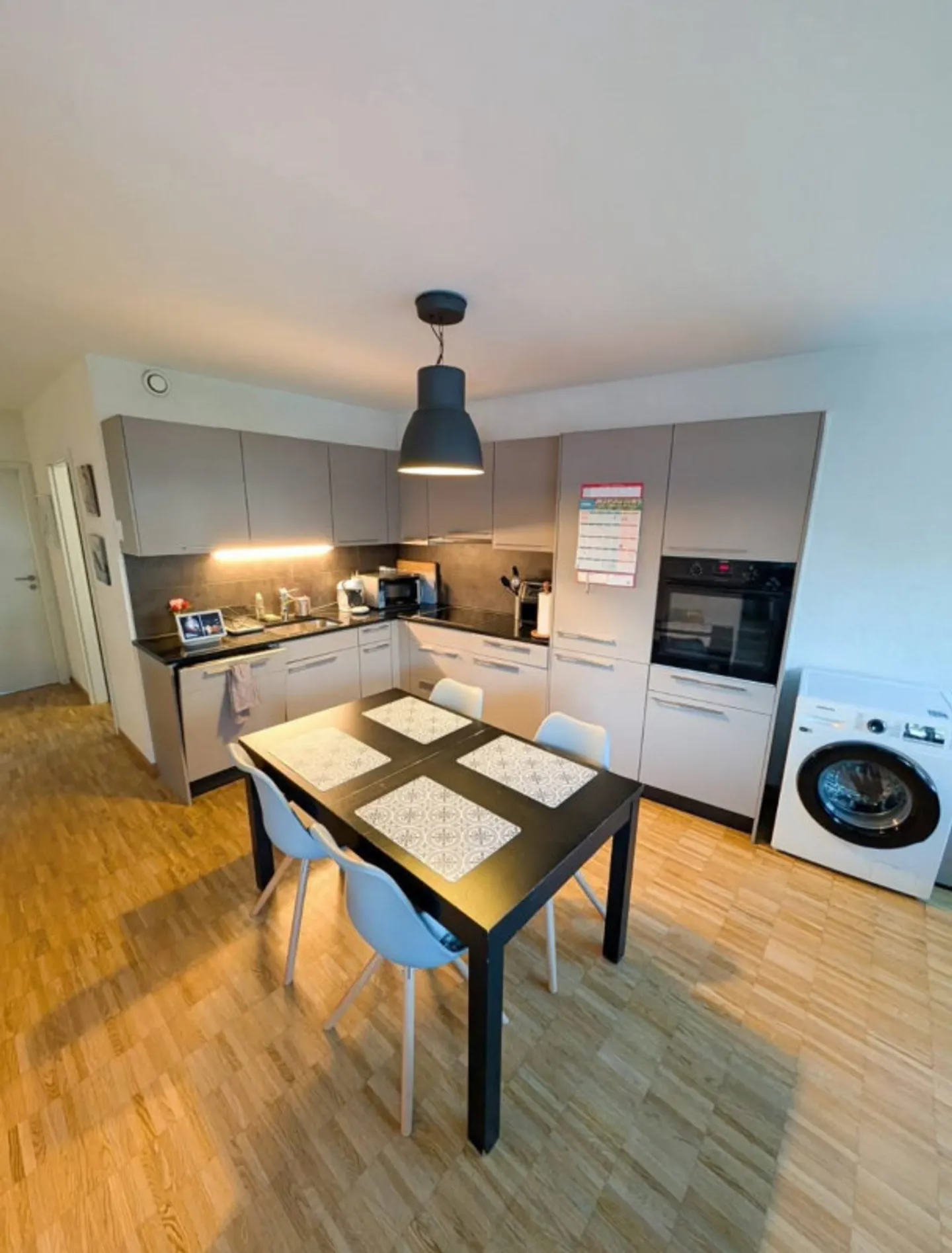 Appartement 5 pièces situé aux Grand-Saconnex - Photo 3 sur 11