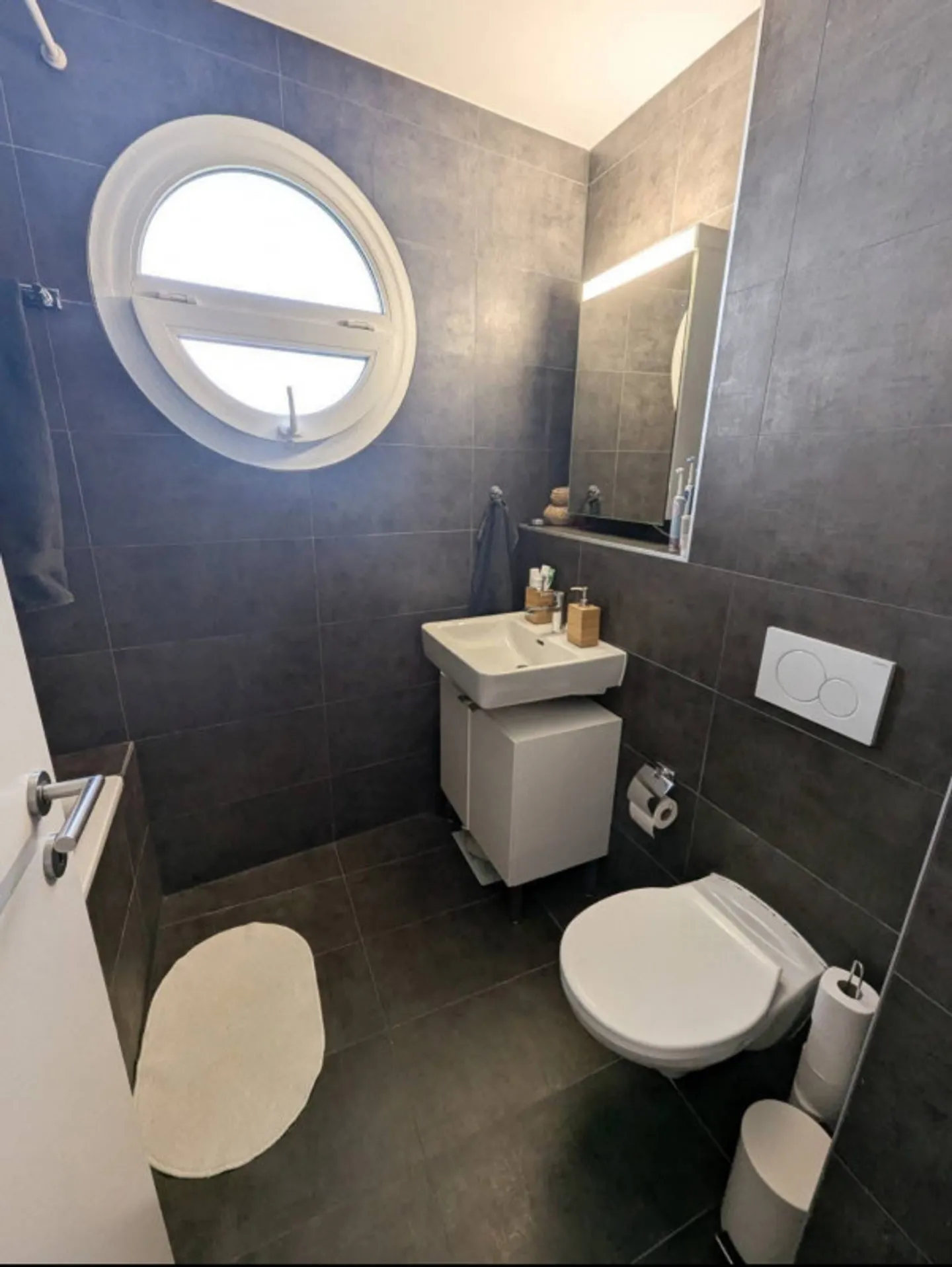 Appartement 5 pièces situé aux Grand-Saconnex - Photo 10 sur 11