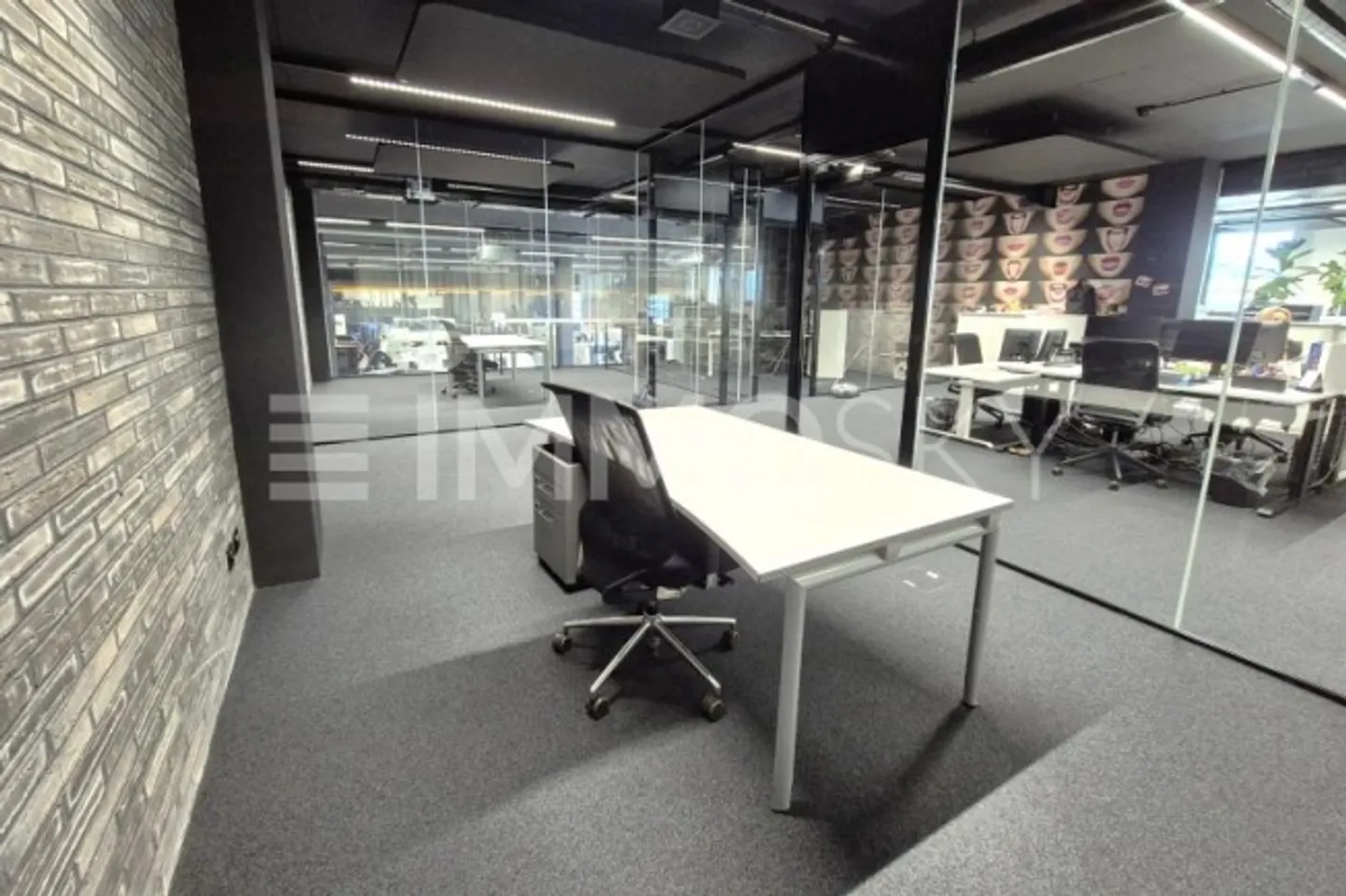 READY TO WORK - stylish, functional, furnished, ready to move in - Photo 4 of 5