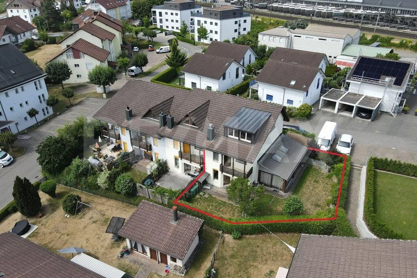Family-friendly house in a good location - Photo 1 of 13