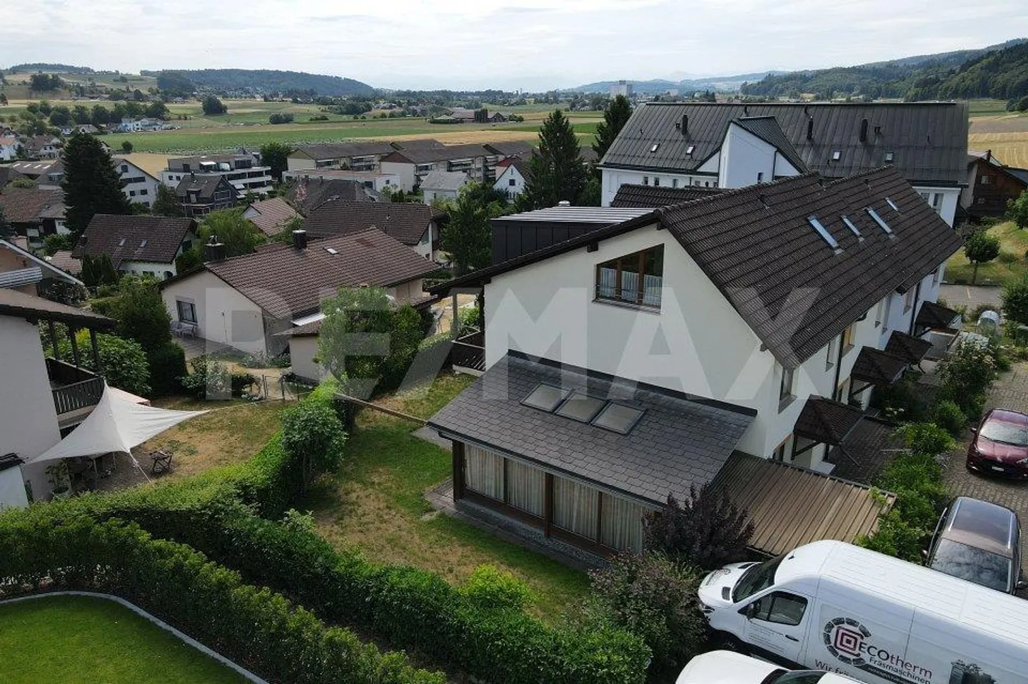 Family-friendly house in a good location - Photo 2 of 13