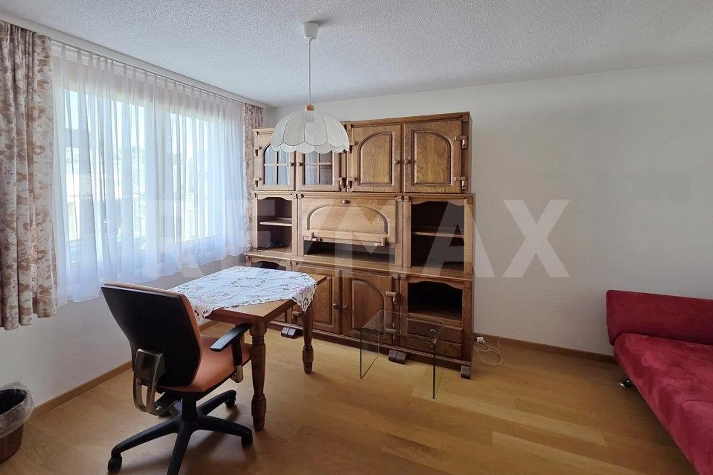 Family-friendly house in a good location - Photo 8 of 13