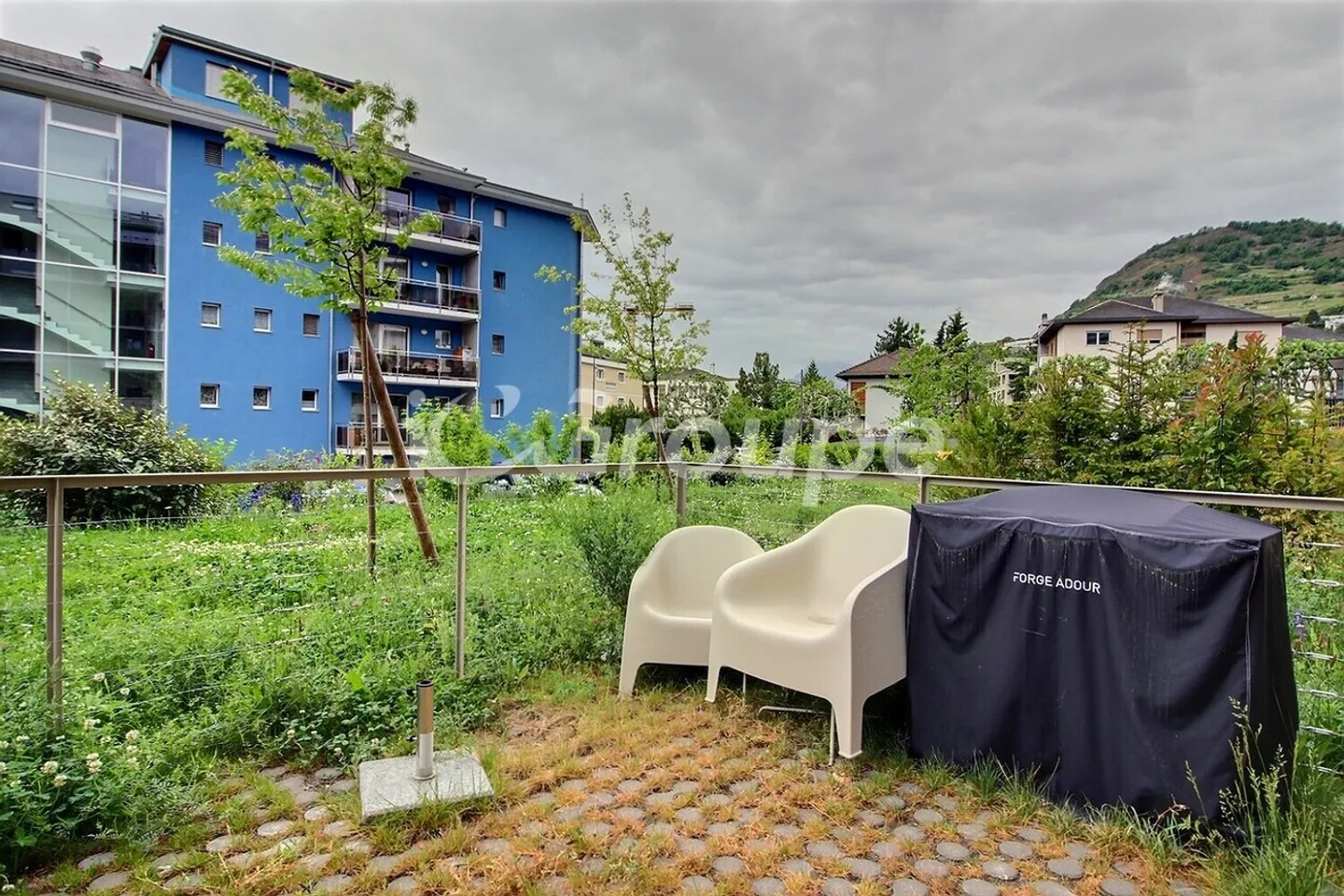 Beautiful 2.5-room apartment located in Sion - Photo 4 of 10