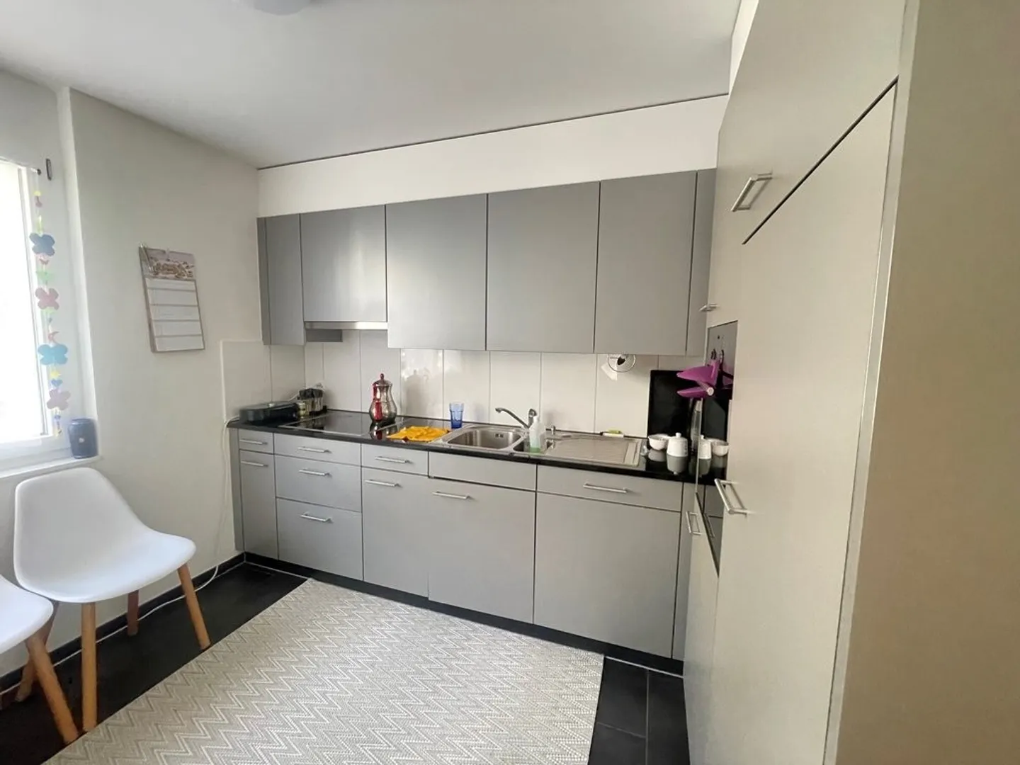Vie moderne - 3,5 pièces avec un salon spacieux - Photo 3 sur 11