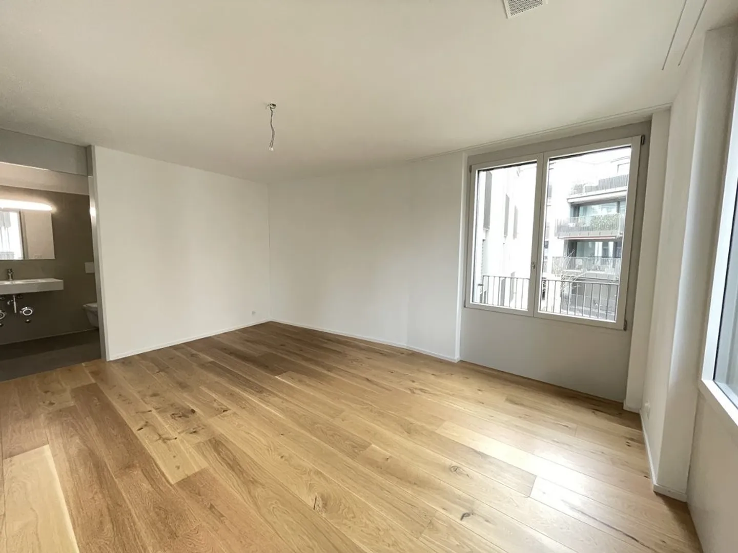 3.5 Room Apartment - Photo 4 of 5