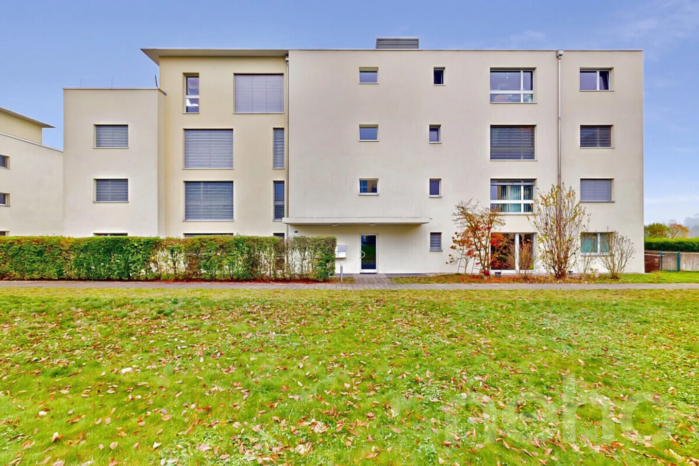 Traumhafte 6.5-Zimmer-Attikawohnung mit Blick auf Schloss Lenzburg - Foto 1 von 12