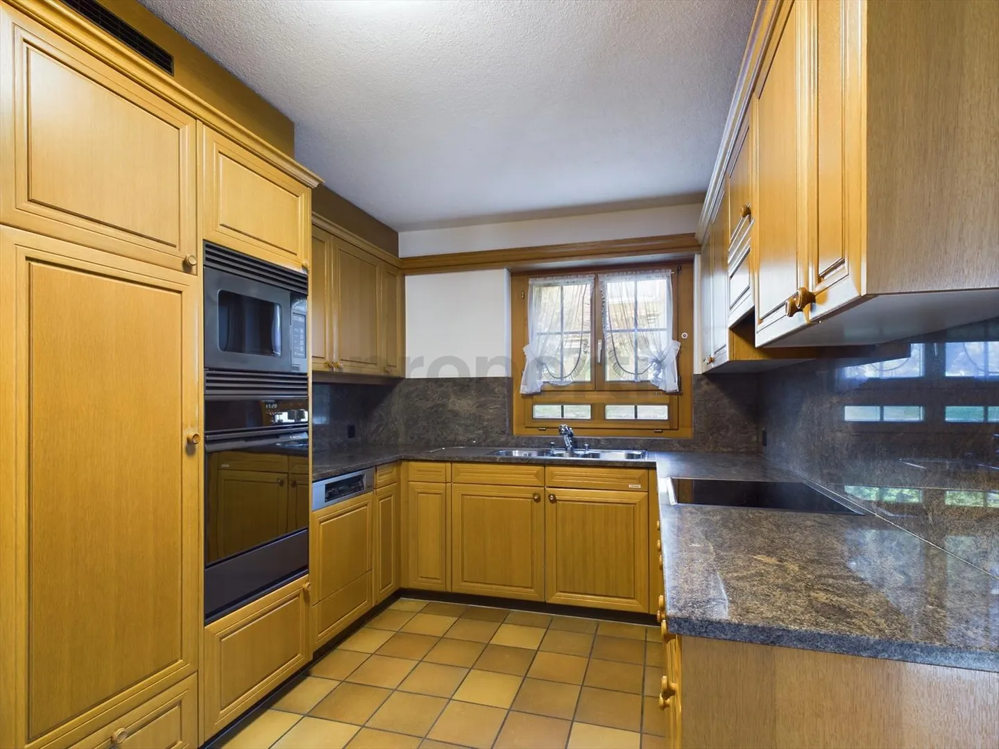 Attractive 9.5-room single-family house with unobstructed view in Appenzell - Photo 5 of 12