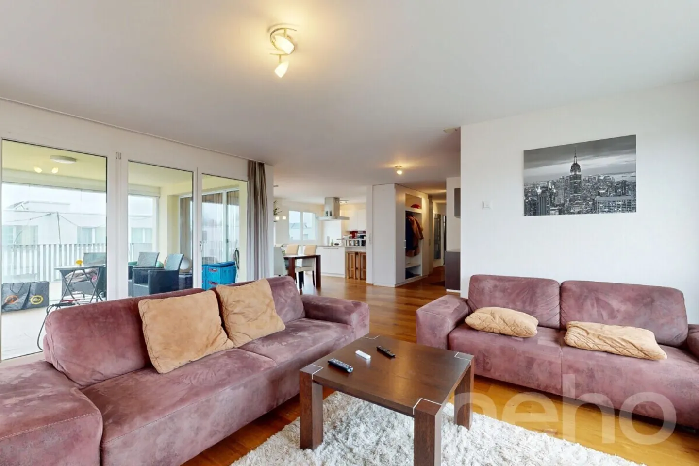 Traumhafte 6.5-Zimmer-Attikawohnung mit Blick auf Schloss Lenzburg - Foto 3 von 12