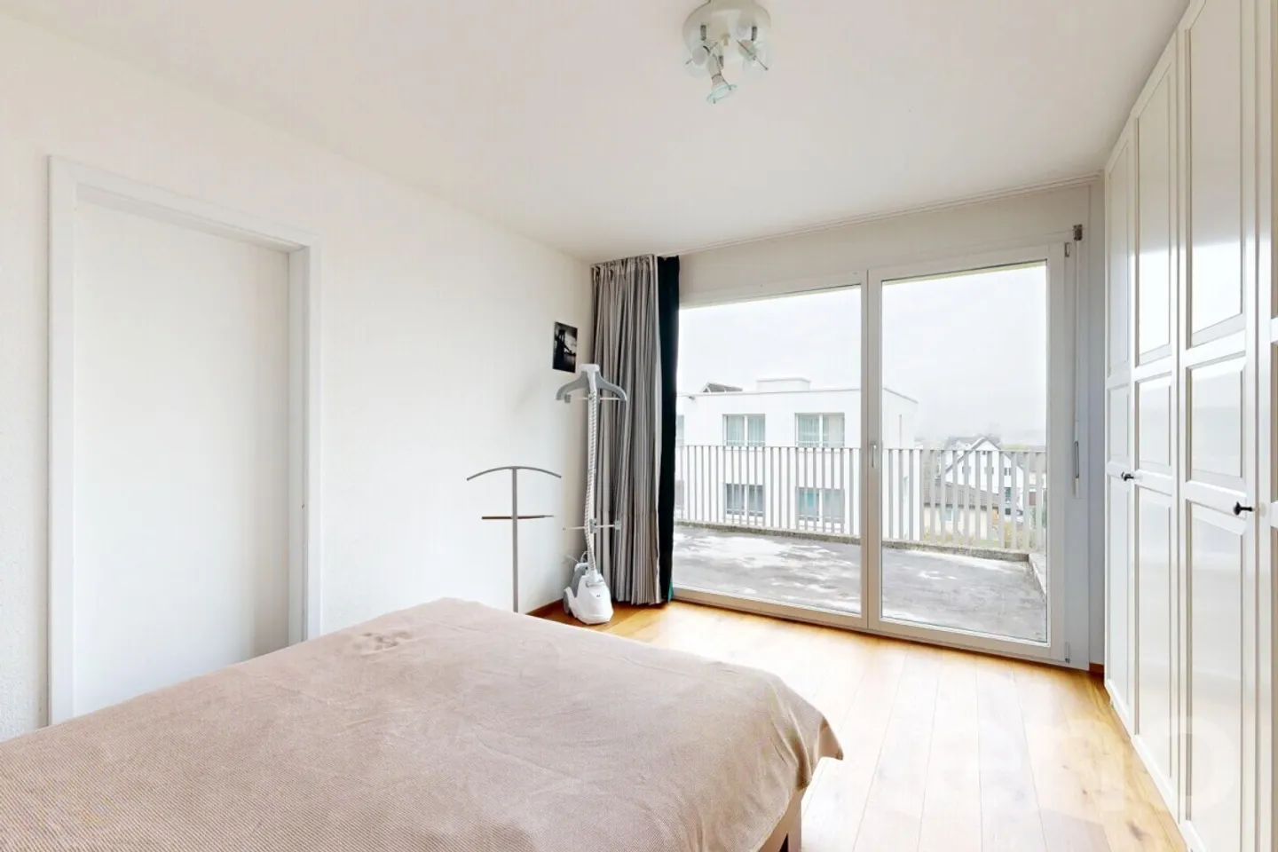 Traumhafte 6.5-Zimmer-Attikawohnung mit Blick auf Schloss Lenzburg - Foto 8 von 12