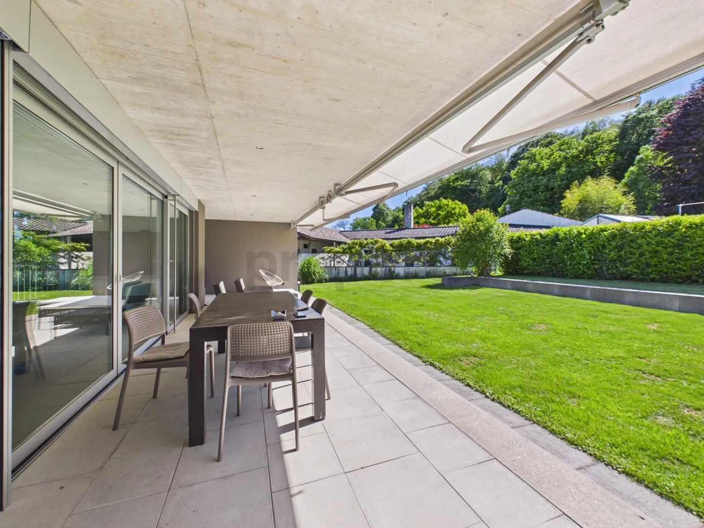 Villa moderna con vista lago - Foto 11 di 13