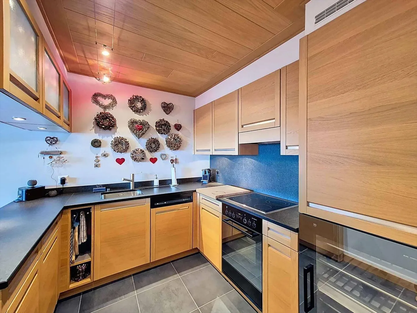 Prachtvolle 3,5-Zimmer-Wohnung mit Blick auf die Alpen - Foto 4 von 9