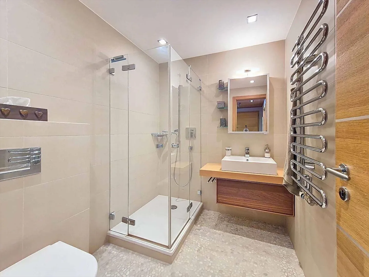 Prachtvolle 3,5-Zimmer-Wohnung mit Blick auf die Alpen - Foto 7 von 9