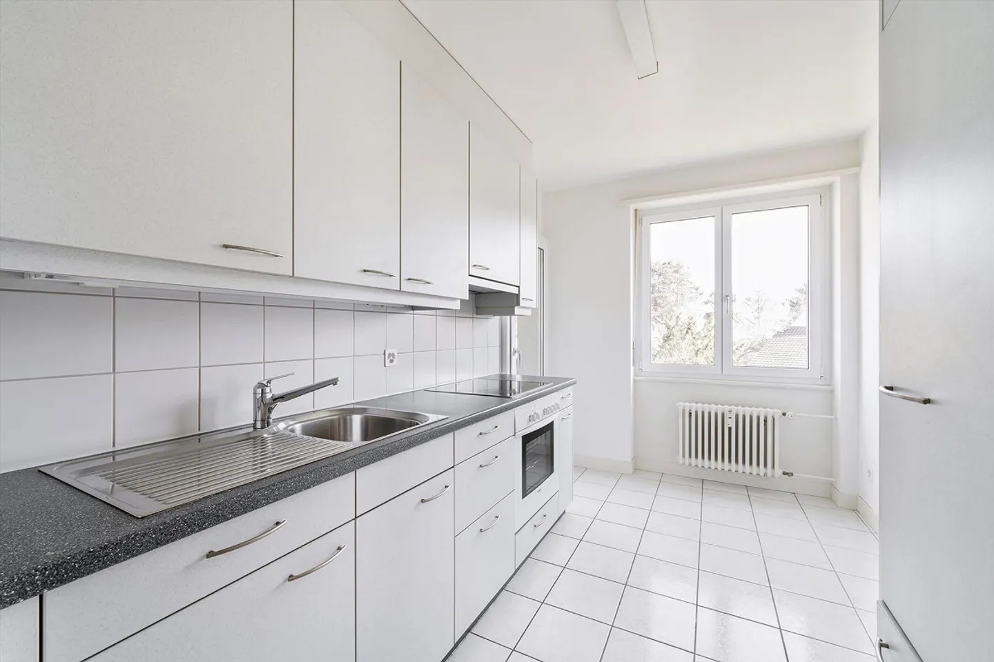 AFFITTARE SENZA DEPOSITO - Vivere nel bel quartiere di Neubad! - Foto 2 di 8