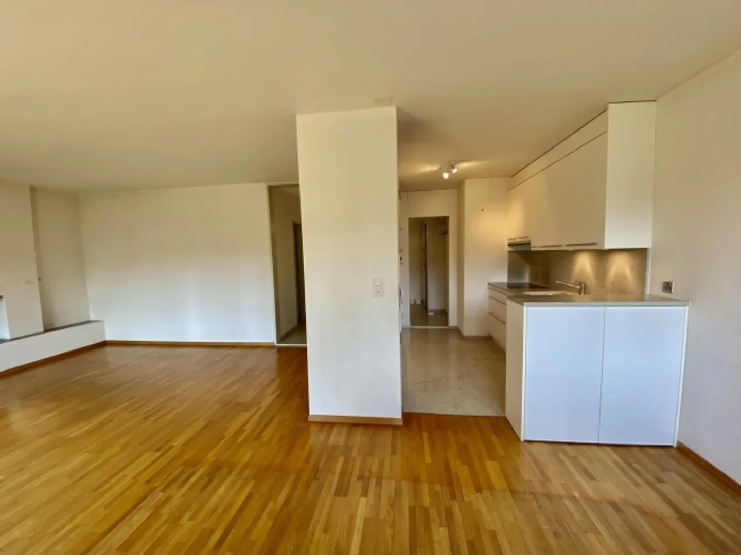 Appartamento 3 locali a Küsnacht - limitato fino al 31.08.2026 - Foto 2 di 5