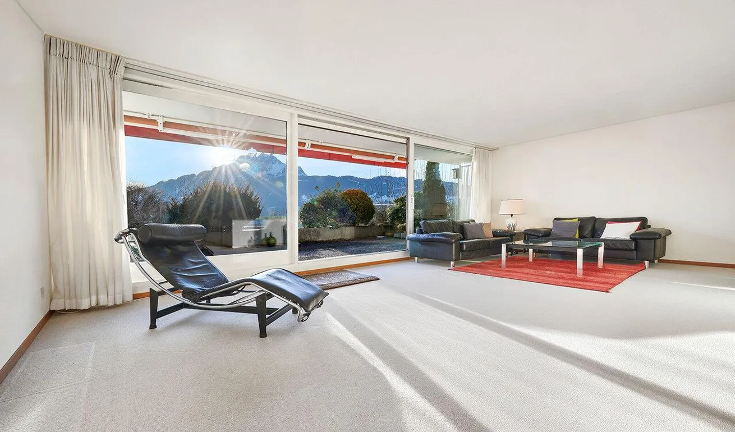 Appartement ensoleillé de 4,5 pièces avec vue sur le Pilatus - Photo 2 sur 8