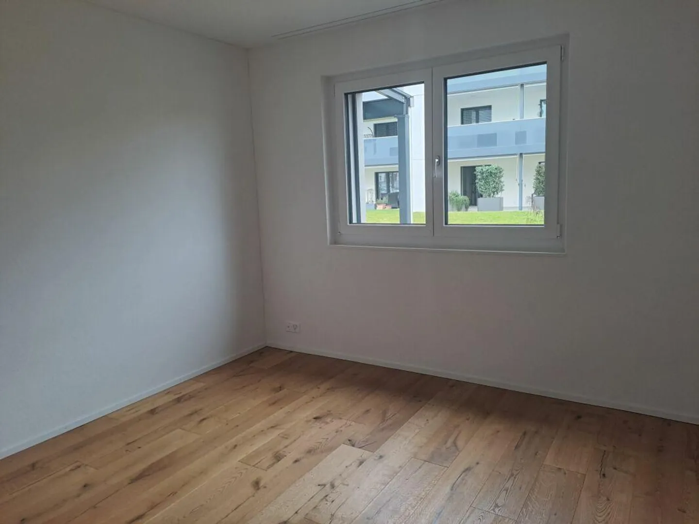 Appartement attrayant de 4,5 pièces avec grande terrasse - Photo 9 sur 10