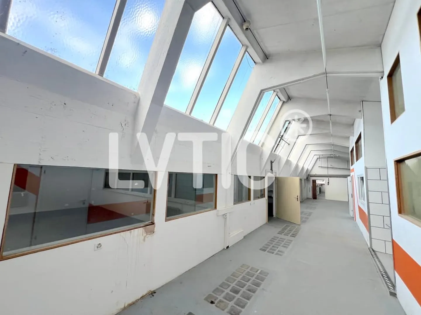 Büros, teilbare Räumlichkeiten von 712 m2 zur Miete in Cossonay - Foto 4 von 7