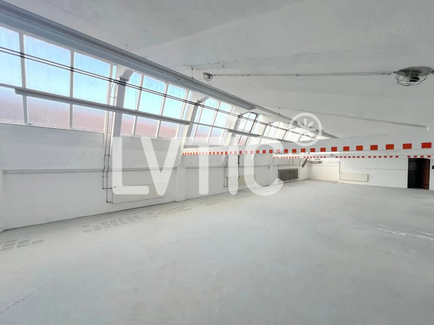 Büros, teilbare Räumlichkeiten von 712 m2 zur Miete in Cossonay - Foto 5 von 7