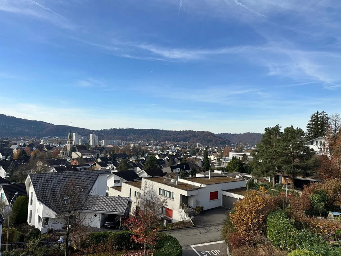 5½-Room Terrace House in a Sunny Prime Location with Best Views - Photo 3 of 13
