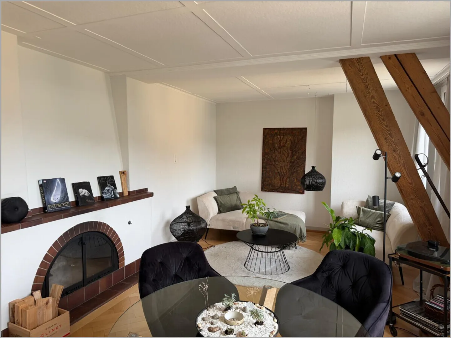 Charming Penthouse with Terrace - Photo 4 of 11