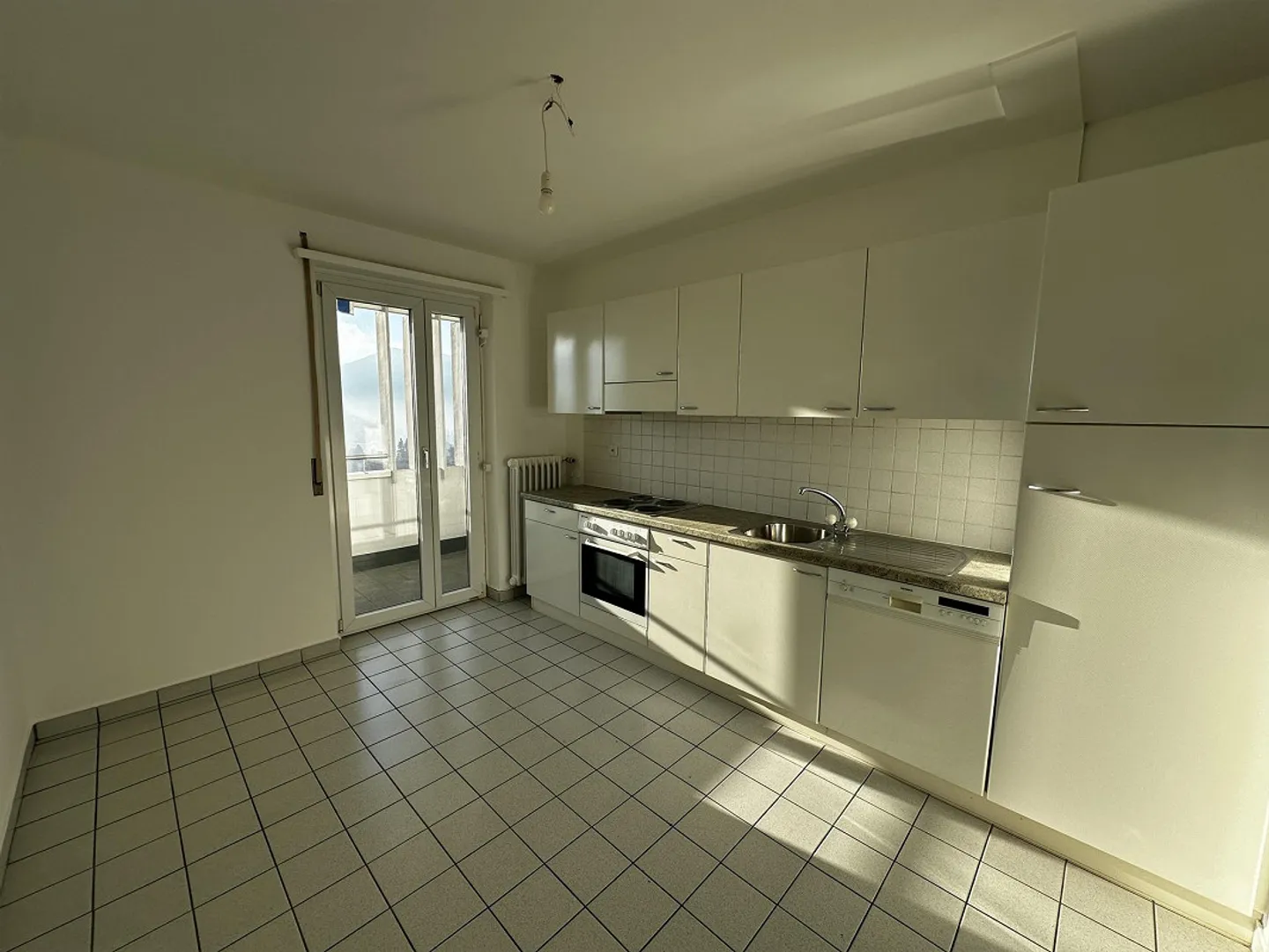 Bright 3.5-room apartment with stunning view - Photo 4 of 10