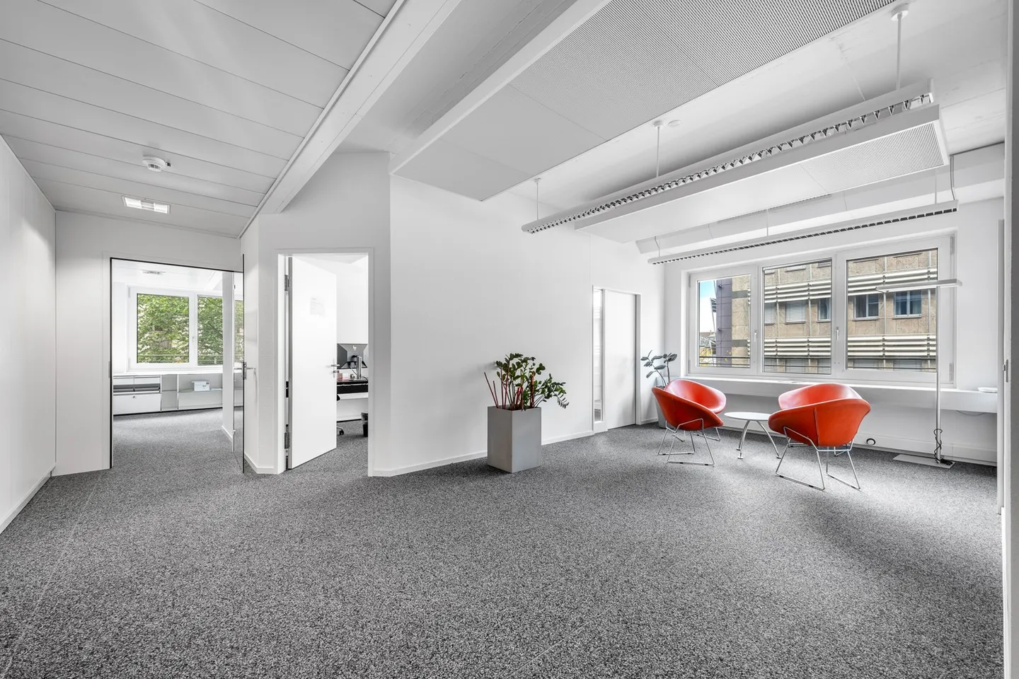 Office space for rent - Photo 4 of 10