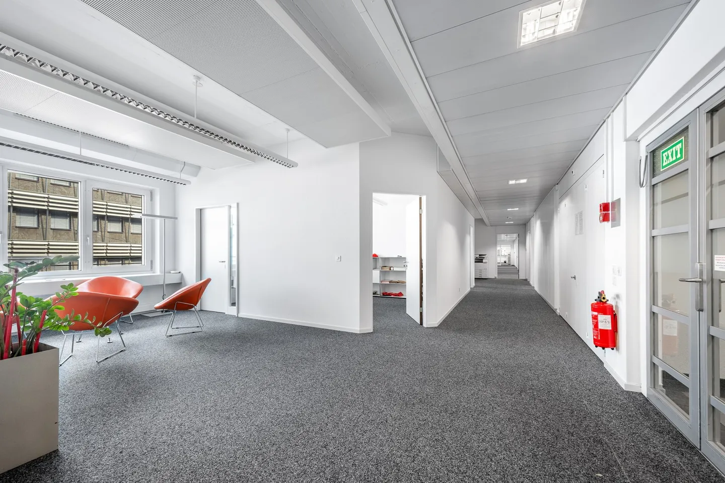 Office space for rent - Photo 8 of 10