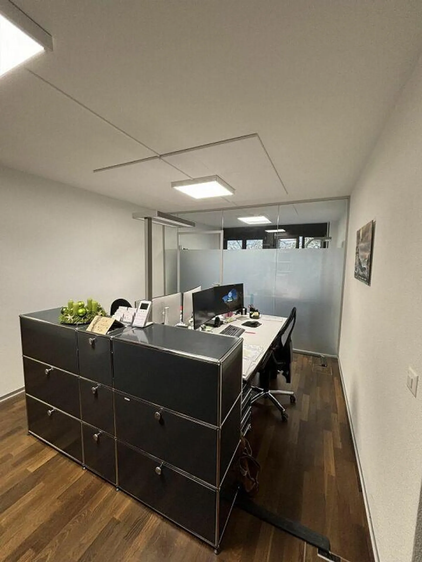 Your office space near the station and lake! - Photo 7 of 12