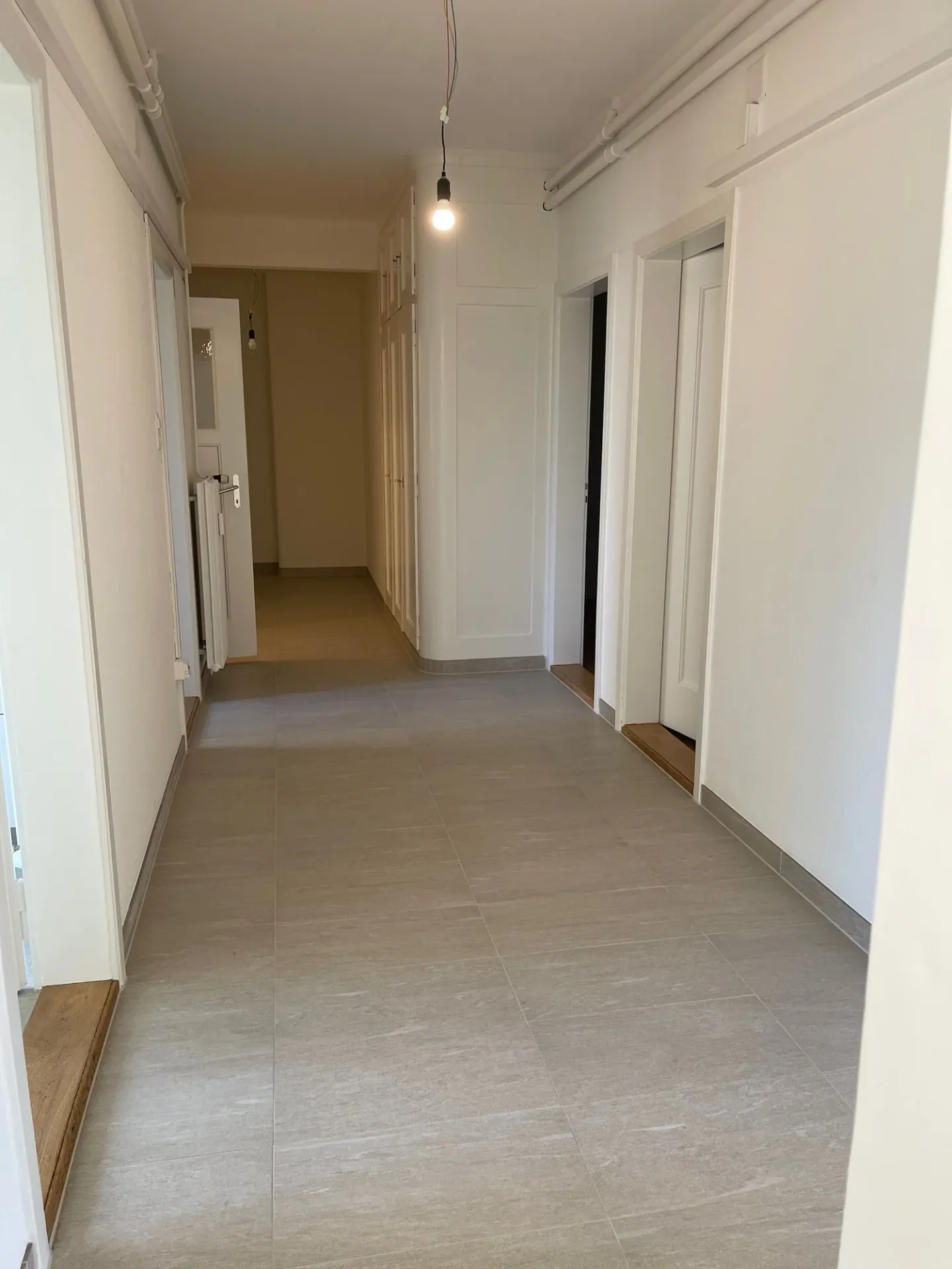 Tolle 4.5-Zimmer-Wohnung im Altbau an der General-Dufour-Strasse in Biel - Foto 4 di 12