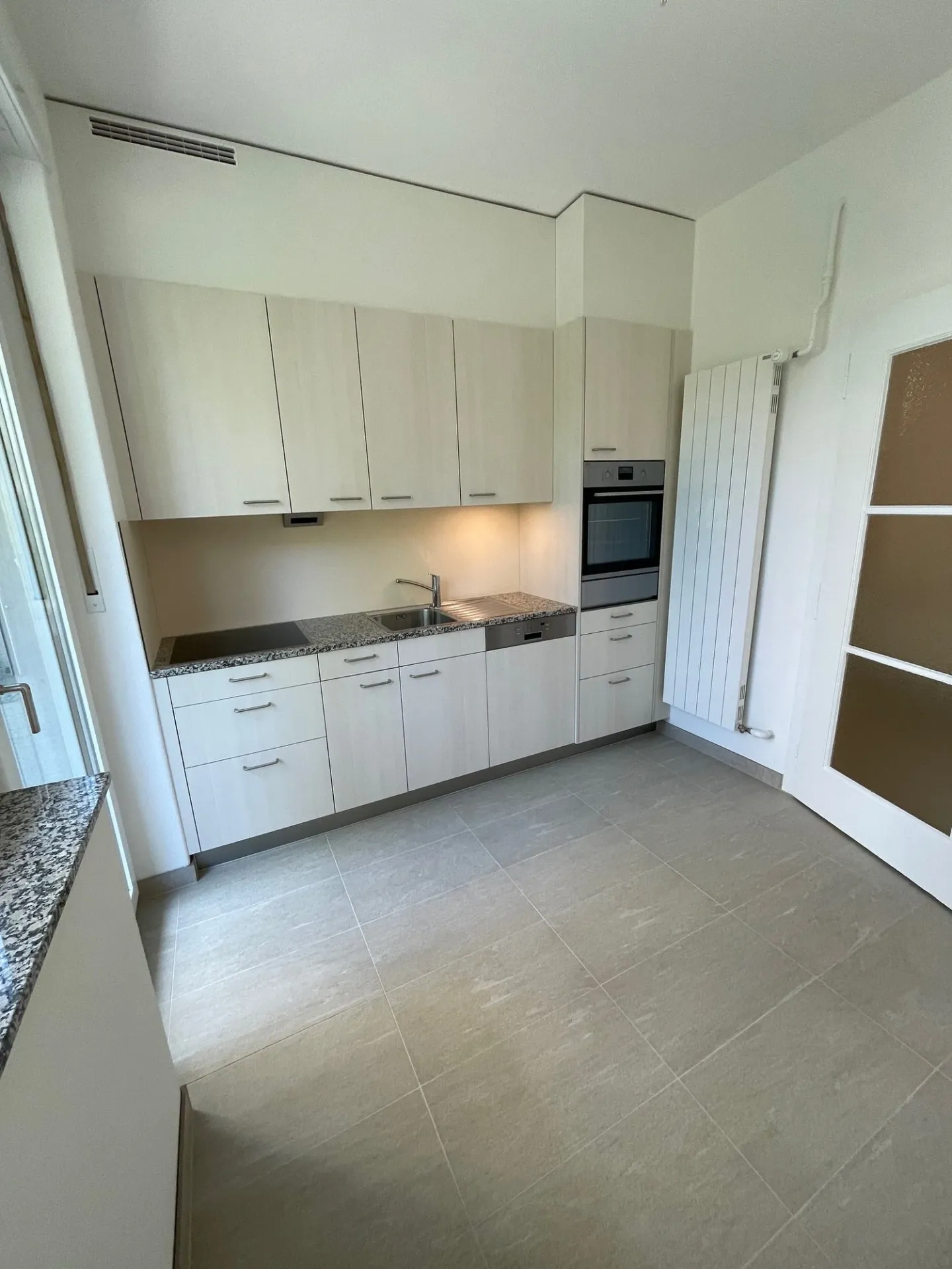 Tolle 4.5-Zimmer-Wohnung im Altbau an der General-Dufour-Strasse in Biel - Foto 5 di 12