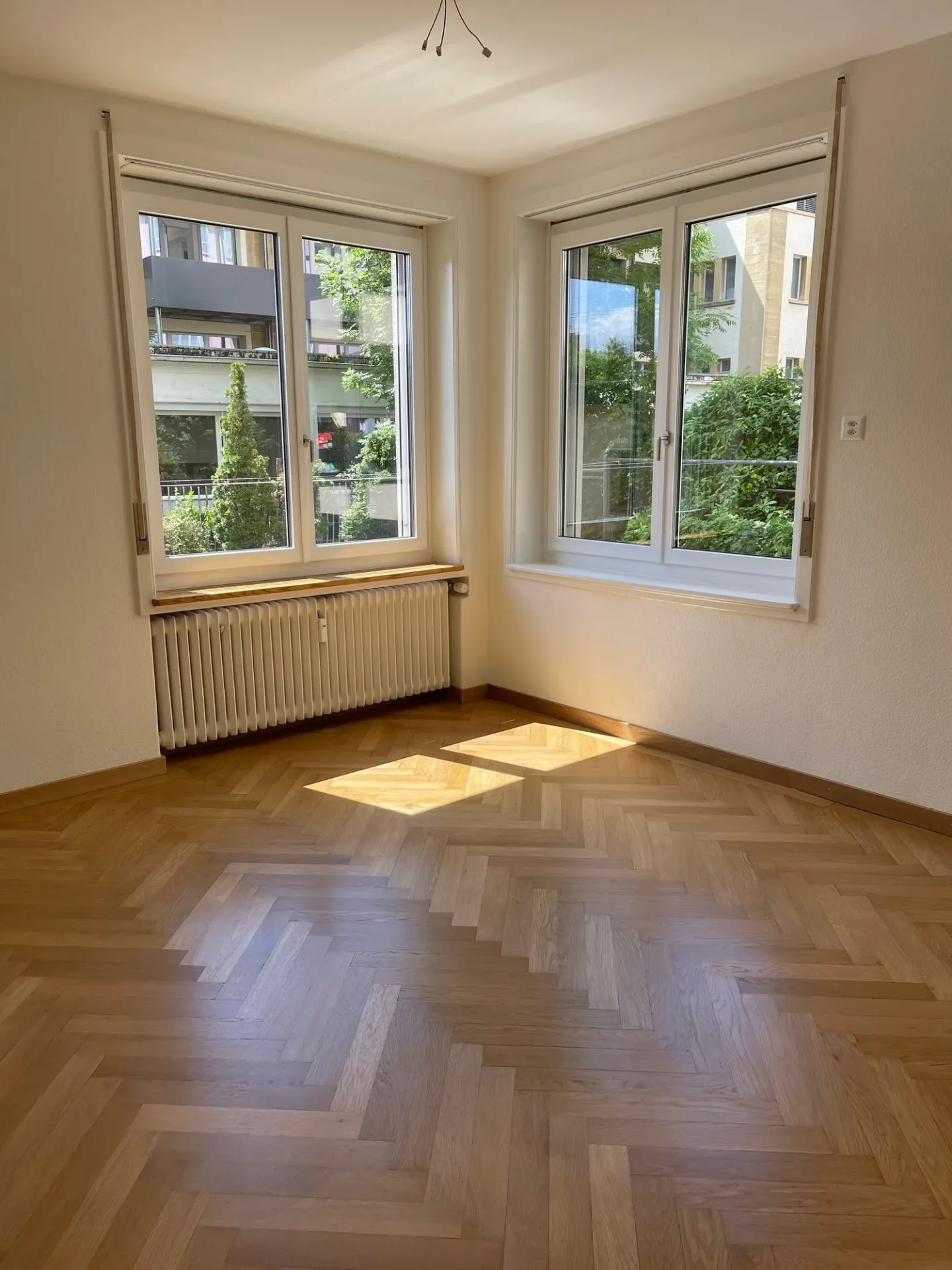 Tolle 4.5-Zimmer-Wohnung im Altbau an der General-Dufour-Strasse in Biel - Foto 2 di 12