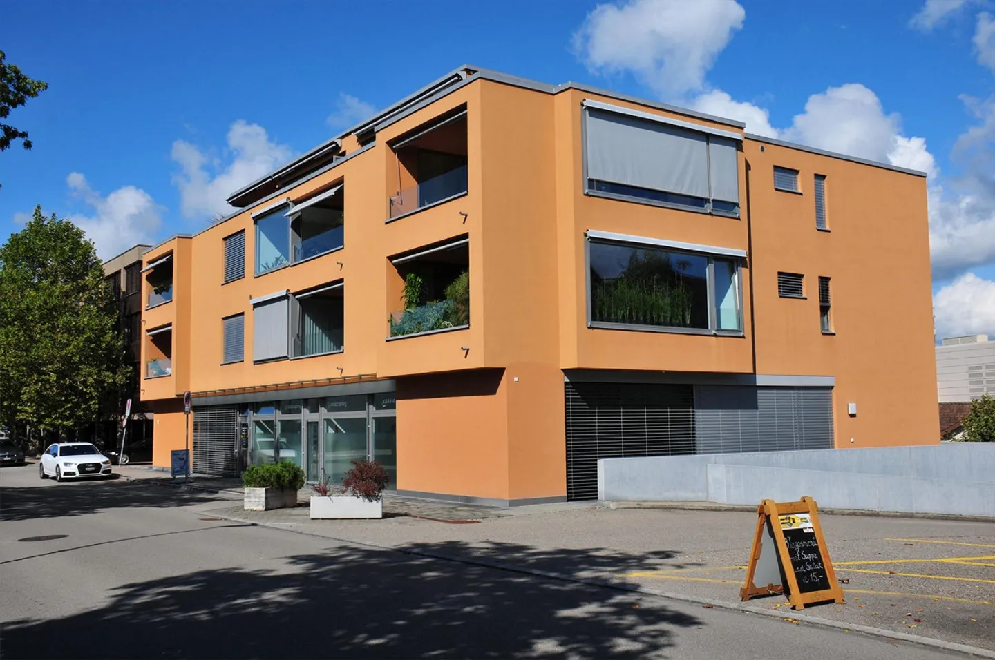 Parking space for rent in Frauenfeld near the train station - Photo 2 of 7