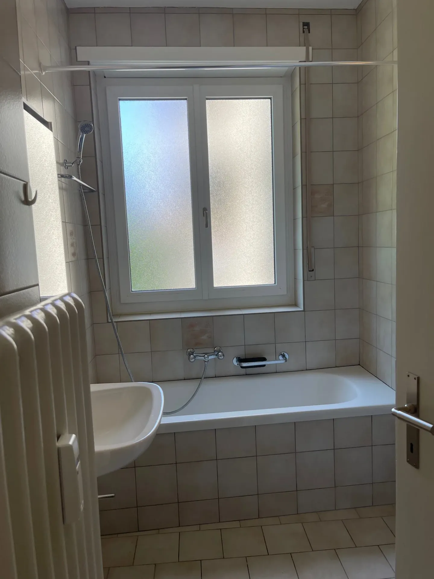 Tolle 4.5-Zimmer-Wohnung im Altbau an der General-Dufour-Strasse in Biel - Foto 9 di 12