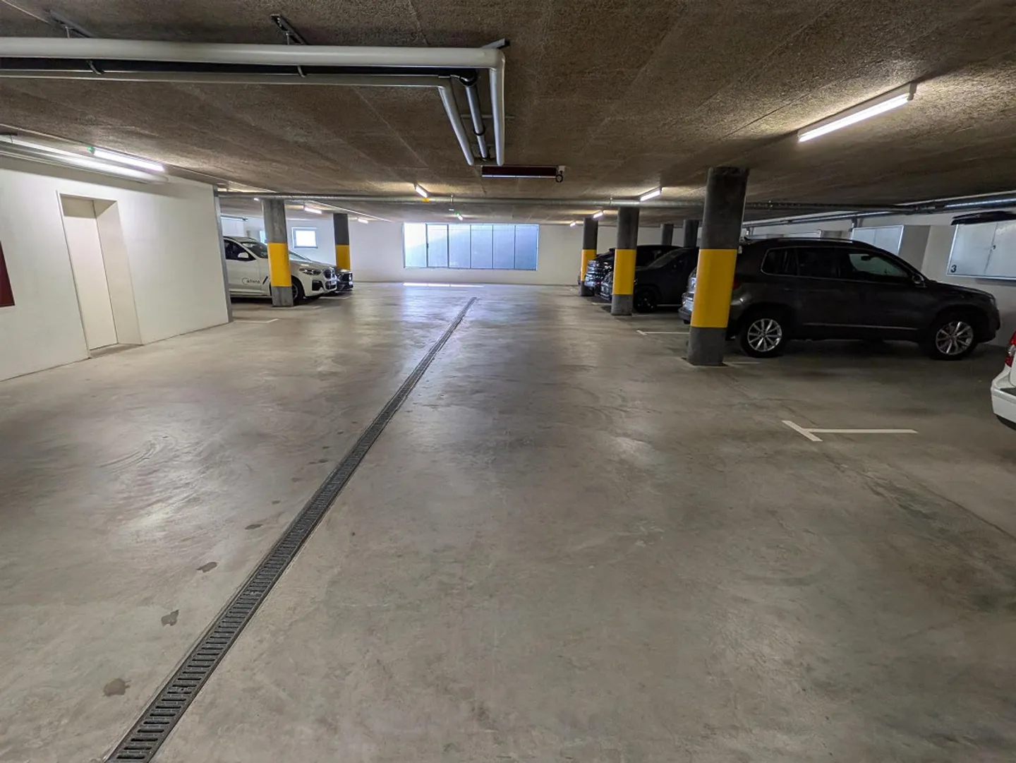 Parking space for rent in Frauenfeld near the train station - Photo 5 of 7