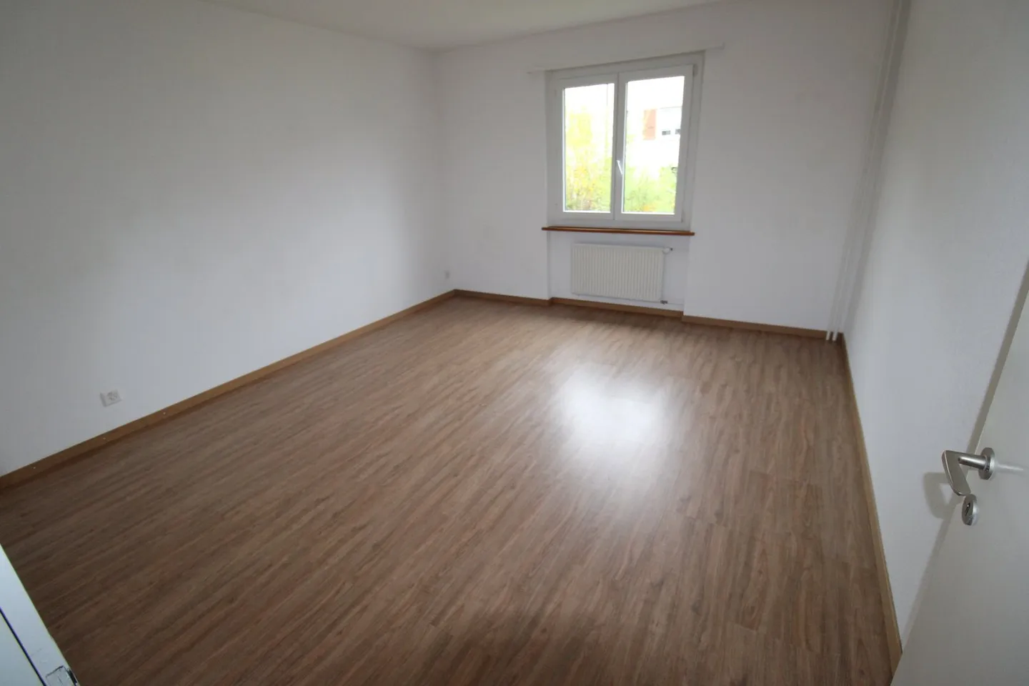 Charmante 4-Zimmer-Wohnung mit Balkon in Biel/Bienne - Foto 9 von 13