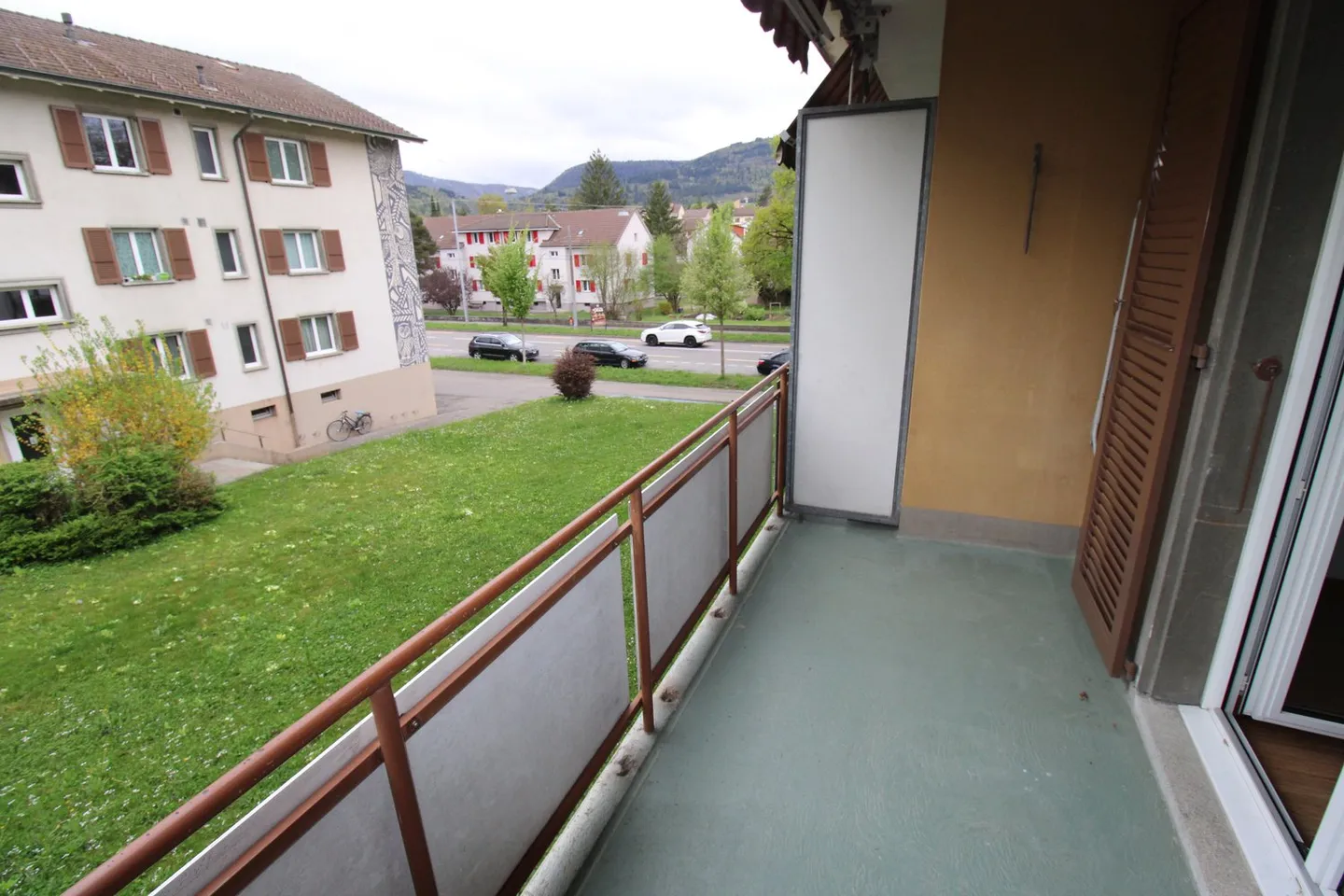 Charmante 4-Zimmer-Wohnung mit Balkon in Biel/Bienne - Foto 11 von 13